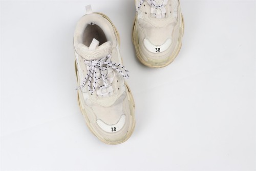 BALENCIAGA ECRU TRIPE S SUEDE SNEAKERS EU 38 UK 5 US 8 - Picture 4 of 6