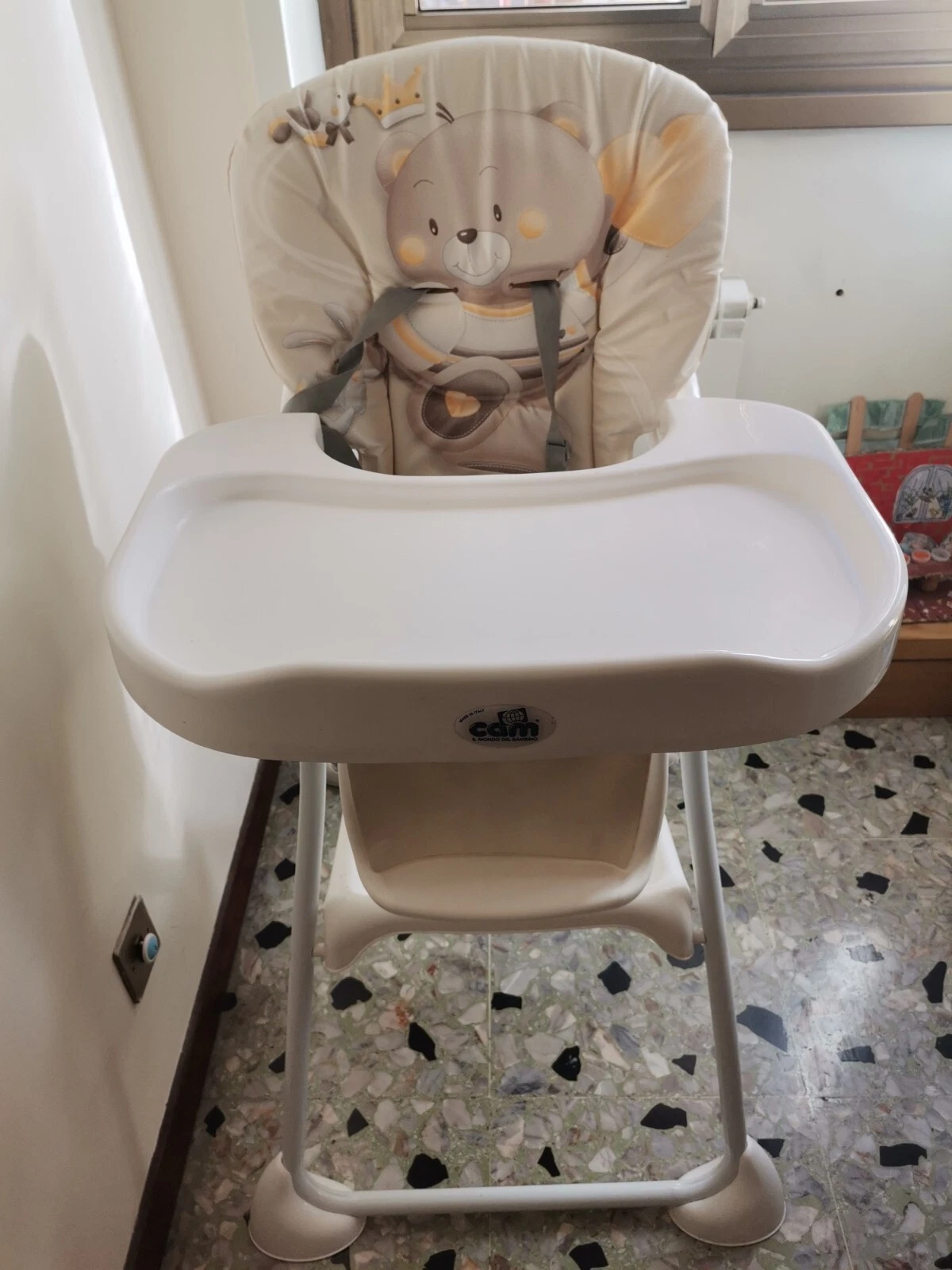 Cam Champion High Chair