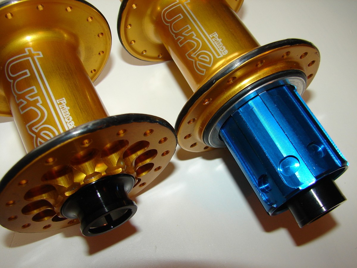 SOLDES! Moyeu arrière tune Prince Boost CL Disc Center Lock