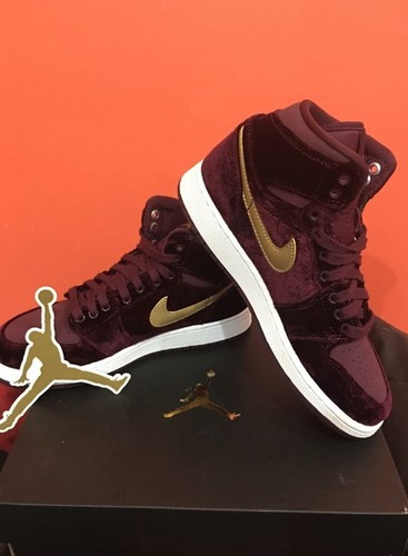 *** Nike Air Jordan Retro 1 High 