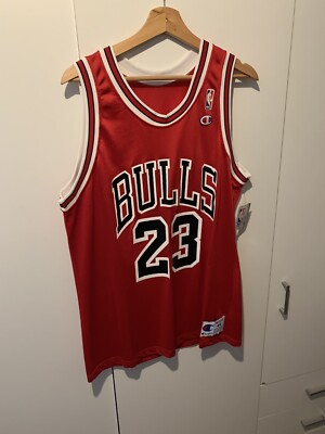 Champion Jersey NWT Chicago Bulls Size L 44 NBA    Michael Jordan 23 Vintage