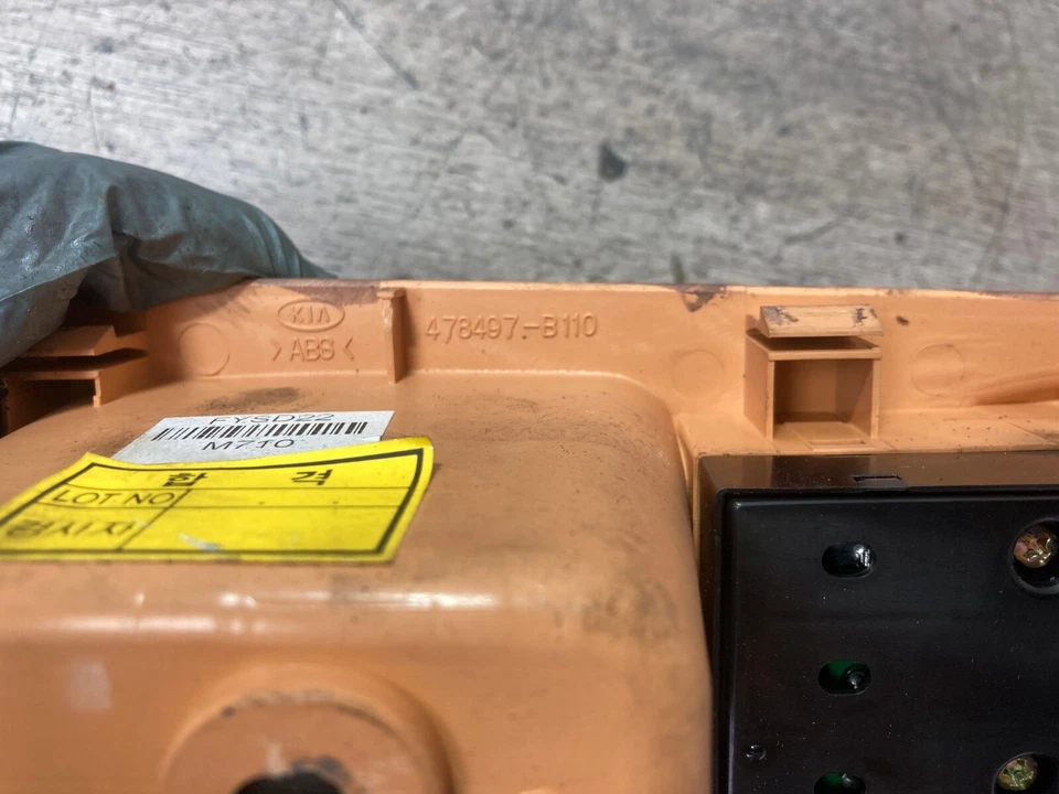 Interruptor de ventana delantera del lado del conductor Kia Sorento 2004 478497-B110 Foto 4 de 4