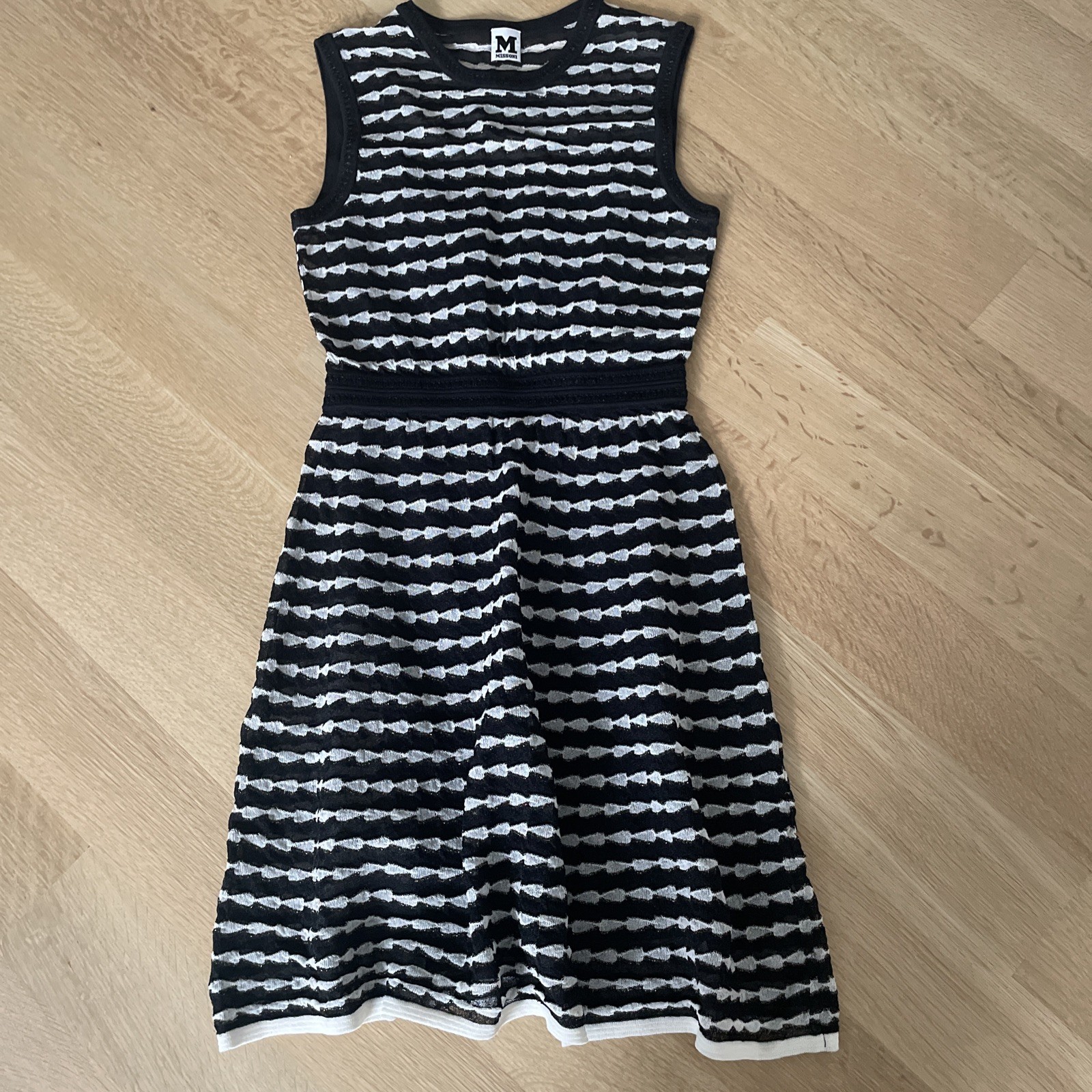 Beautiful Missoni Valentino SPA Black/ White + gold Thread dress Size XS-S, 40