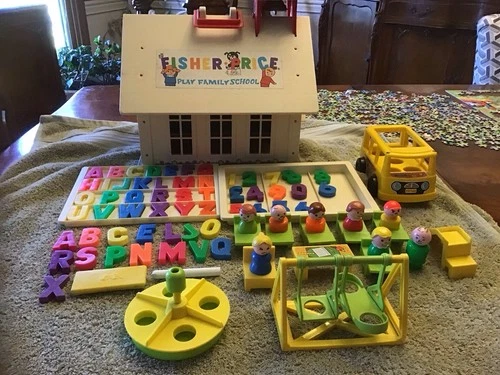Vintage 1971 Fisher Price Play Family School Set #923
