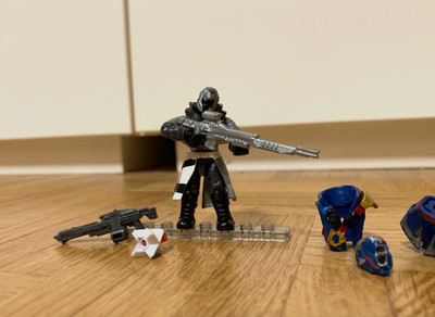 Samsara Warlock Armory-  Mega Bloks Construx Destiny Series 1 DPJ06 in loose