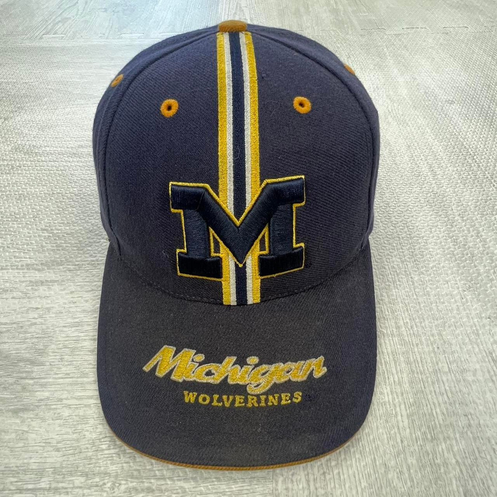 Vintage 90s Michigan Wolverines Snapback Hat Blue Yellow NCAA College Retro