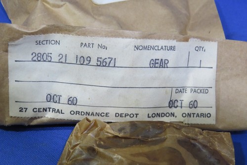 TRIUMPH TRW 500 GENUINE DISTRIBUTOR GEAR (FIBRE) 70-3587 NOS - Picture 5 of 5
