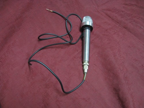 Pair Vintage Realistic Cardioid Dynamic Microphone 33-992 silver chrome handheld - Picture 7 of 8