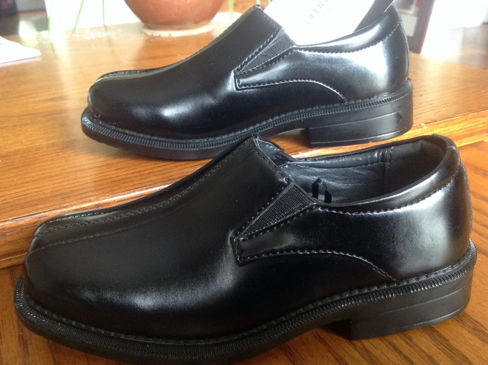 Deer Stags Boys Dress Shoes Child's 9.5  - Image 3 of 4