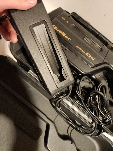 Vintage Quasar EI5 VHS Movie Digital Camcorder Camera w/ Original Bag - Charger - Image 3 of 4