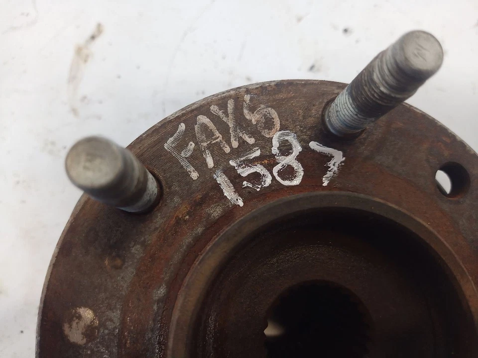 Buje delantero Chevrolet SSR 12003400 2005 Foto 4 de 4