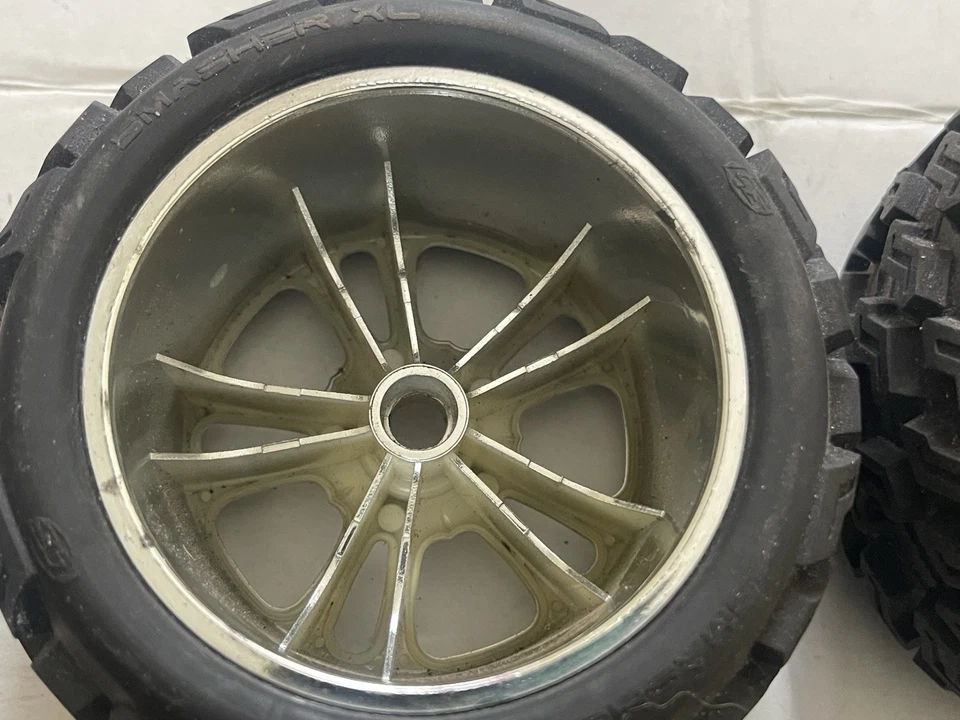 Pneus Team Losi 320 Spokez /Smasher XL / dianteiro (2) - Imagem 4 de 4