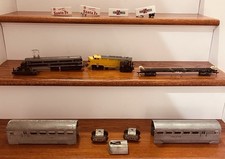Incomplete model trains and parts featuring Tyco, Tri-ang and American Flyer