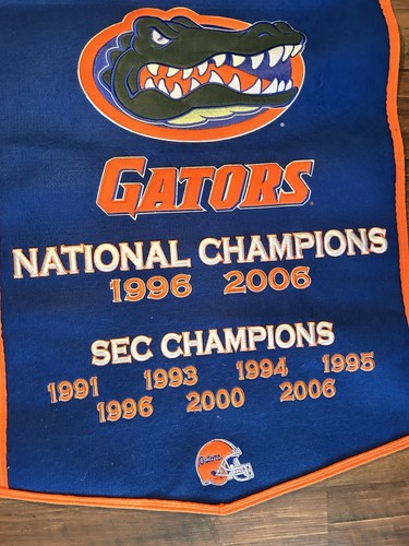 Florida Gators Champions Wool Dynasty Banner 24 x 36 SEC National Winning Streak - Picture 3 of 8