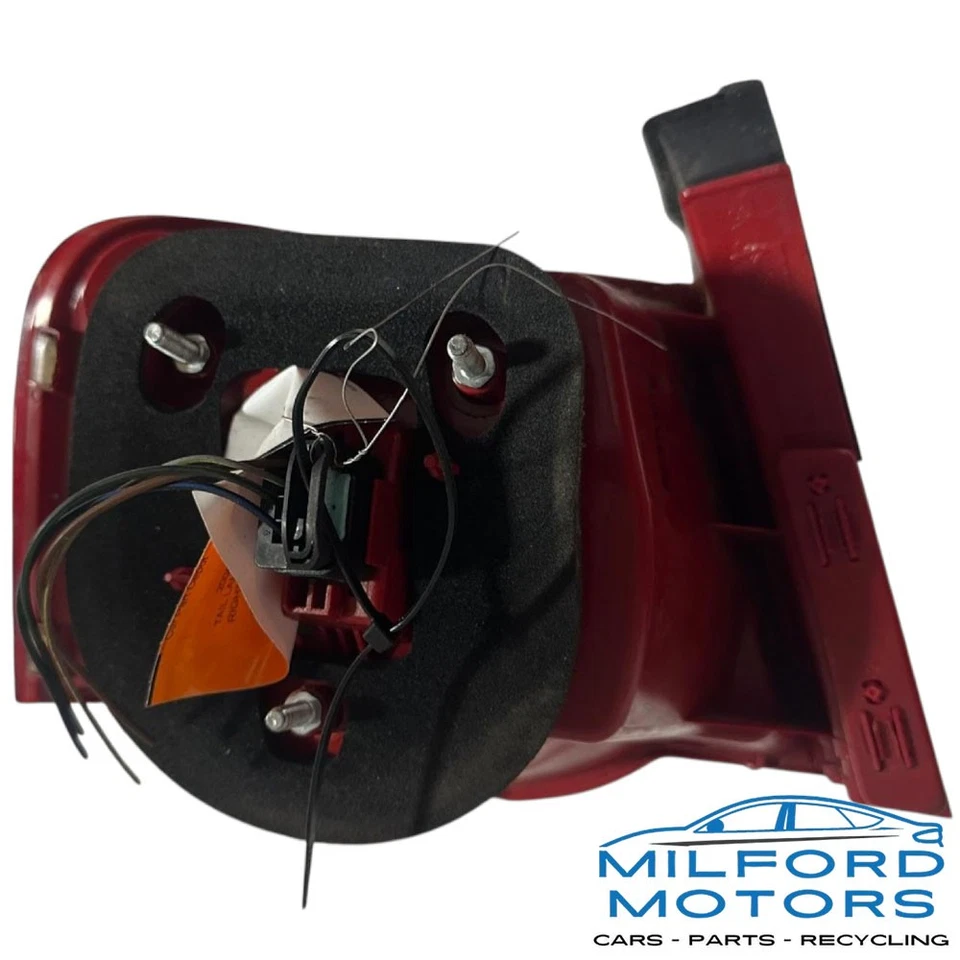 Luz trasera lateral del pasajero derecho para Volkswagen Passat 2006-2008 Foto 2 de 3