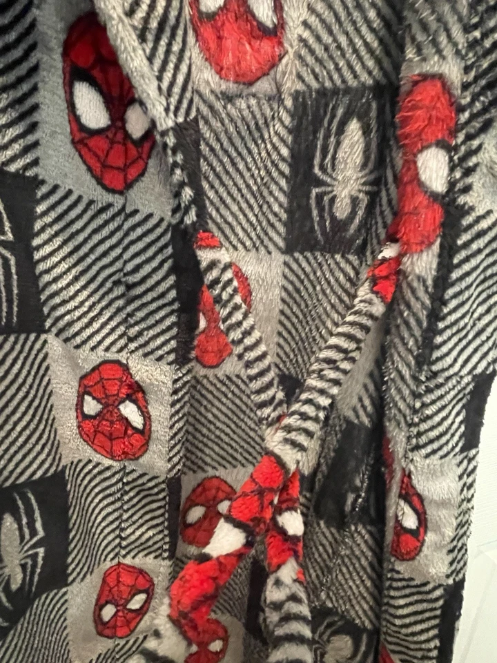 Молодежный большой халат Marvel Spider-Man с ремнем, черный и серый, мягкий и уютный - Изображение 4 из 4