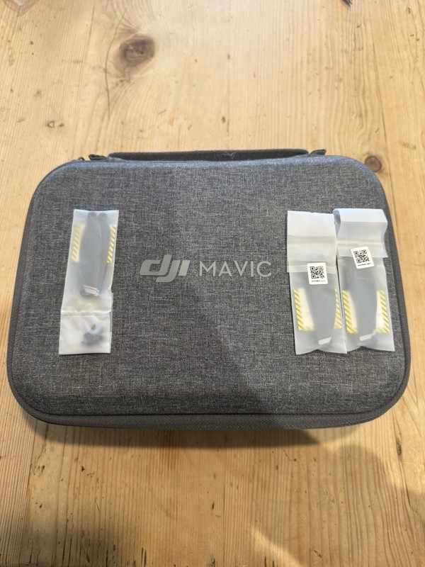 DJI Mavic Mini Drone Carry Case - never used - comes with spare new propellers