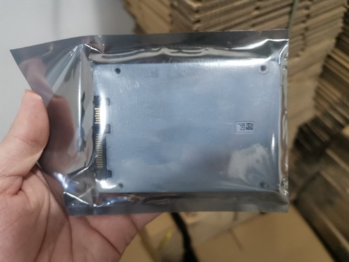 HP / Intel SSD DC S4500 960GB SSDSC2KB960G7P 2.5''6Gb/s SATA Solid State Drive - Picture 2 of 2