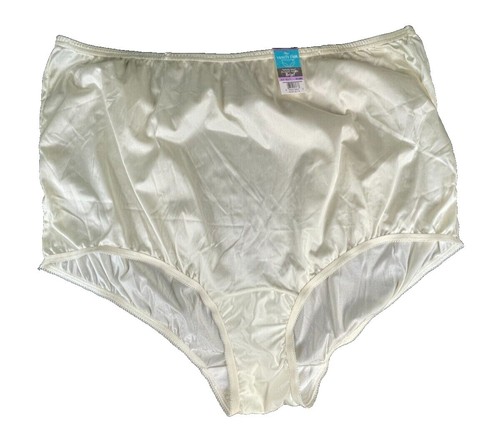 Vanity Fair Women's Flattering Lace Panties - Silky Soft With No-Pinch Waistband In Ivory