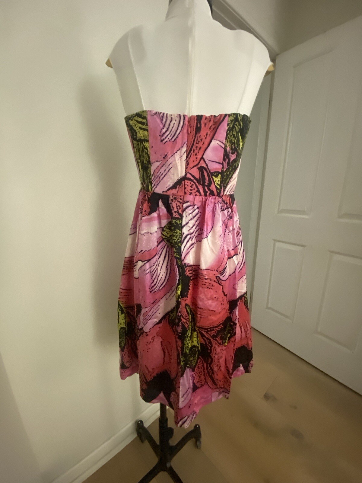 Picture 5 of 6