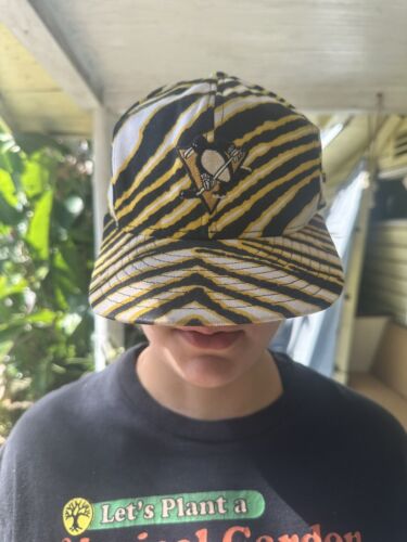Pittsburgh Penguins Hockey Snapback Shockwave Mütze schwarz Zebra gold Wollmischung - Bild 2 von 3