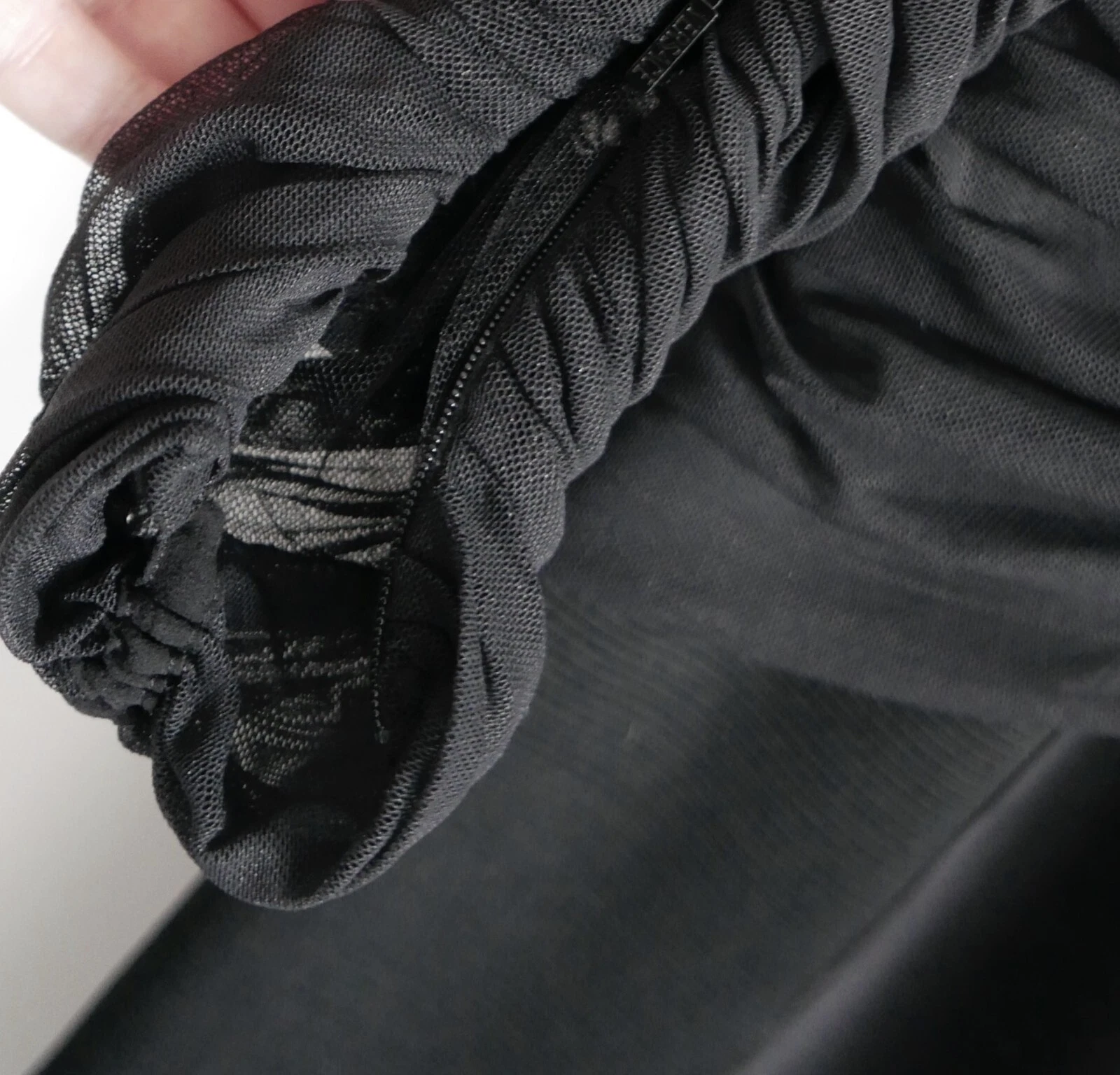 Abito Versace Resort 2017 nero manica in tulle £ 1500