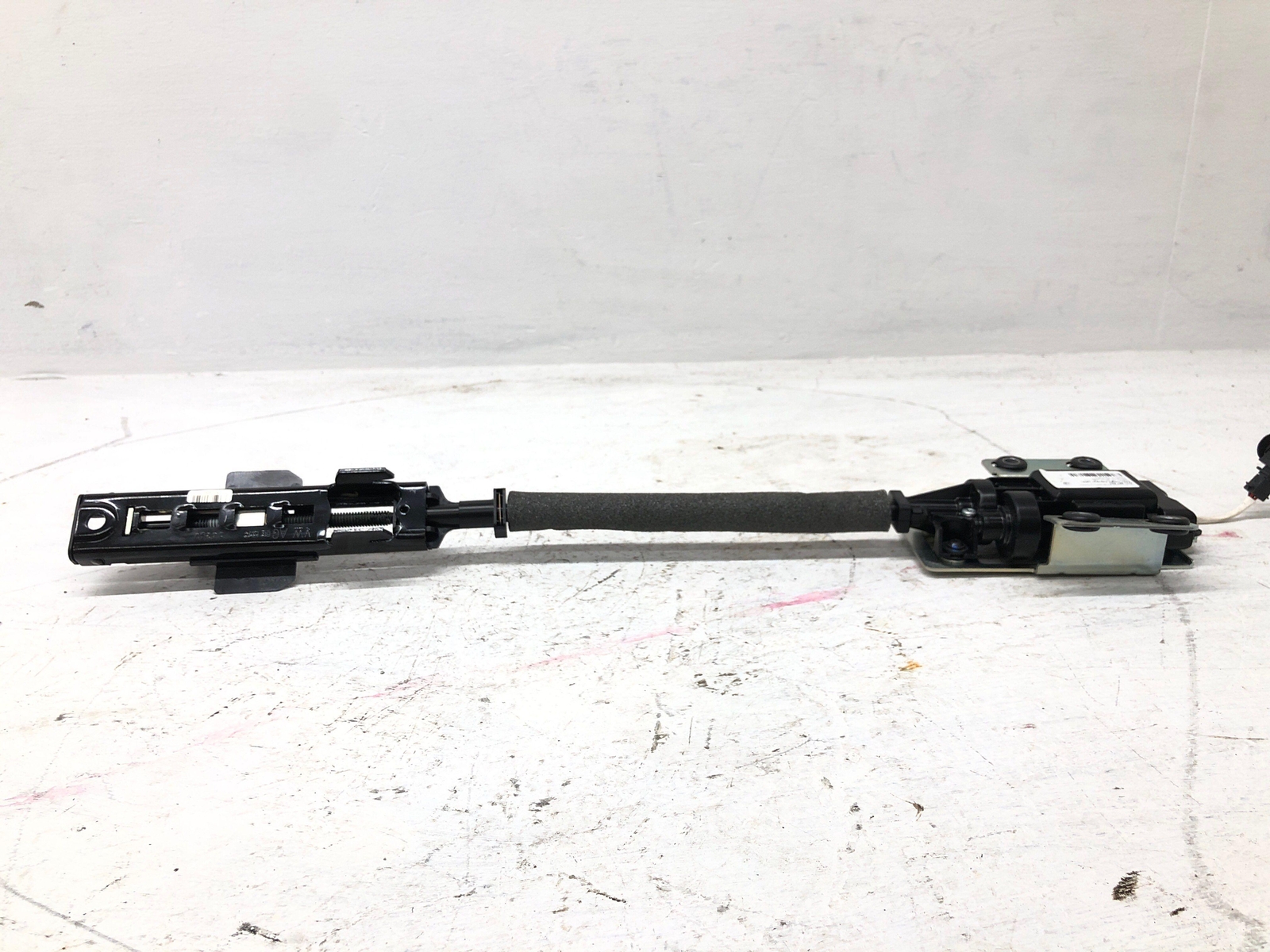 2016-2020 BENTLEY BENTATGA FRONT RH SEATBELT HEIGHT ADJUSTER ACTUATOR 4H0857833