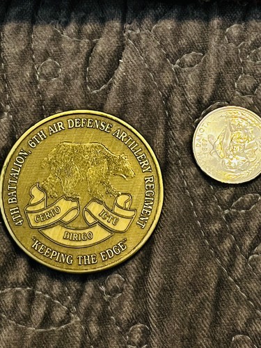 RARA MONEDA DE ESTUDIANTE INTERNACIONAL 4o Batallón 6o Regimiento de Artillería de Defensa Aérea - Imagen 3 de 3