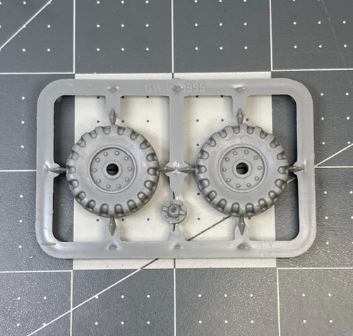 Warhammer ORK VEHICLE TIRE SPRUE bits wheel 1995 citadel Gorkamorka GW OOP QQ25
