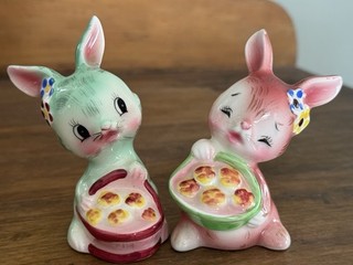 Vintage Py Japan Miayo Easter Bunny Salt & Pepper Shakers
