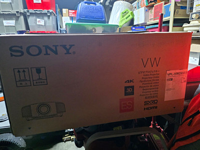 Sony VPL-VW295ES 4K 4096x2160       3D SXRD Home Theater Projector  1500lm