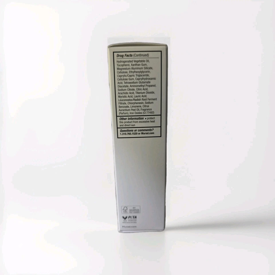 Hidratante clareador Murad FPS 50 com vitamina C novo na caixa validade 12/2026 - Imagem 2 de 4