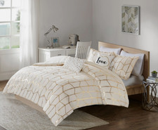 NEW Intelligent Design King Size Raina Metallic Printed Duvet Sham Pillows Set
