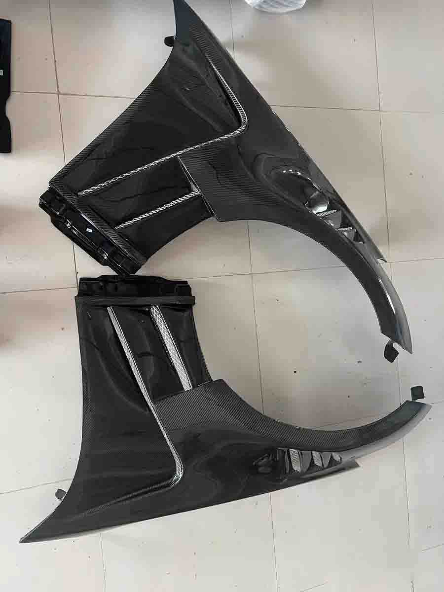 Front Bumper Side Vented Fender Carbon ATT For Nissan 350Z Z