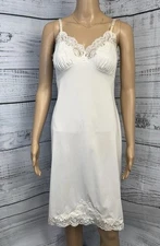 VTG Van Raalte White Nylon Lace Full Slip Dress 32 USA Made Romantic Lingerie