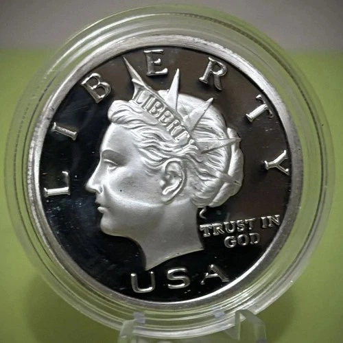 Rare 2005 Norfed Liberty 1 oz .999 Fine 10$ Silver Round BU