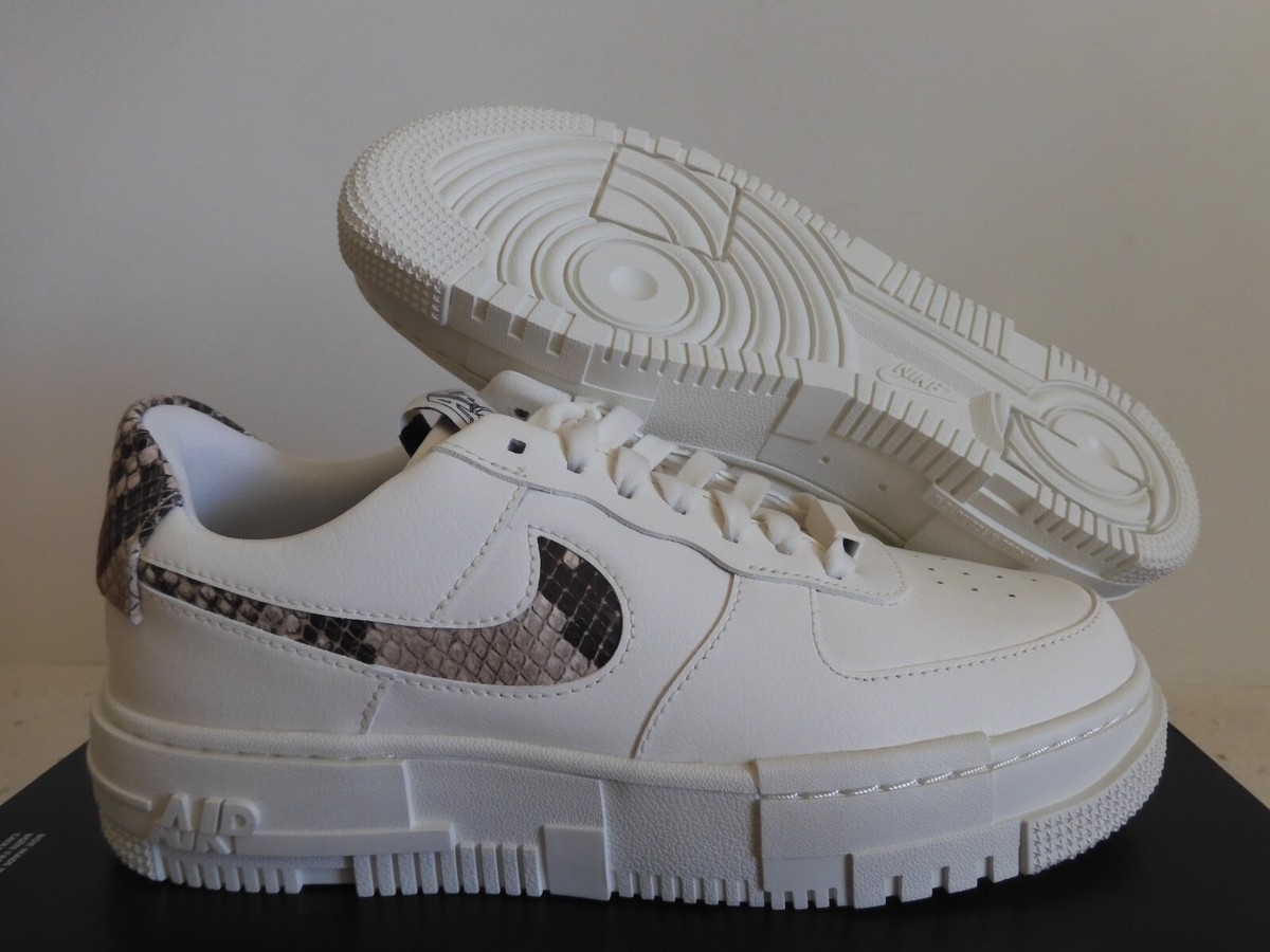 WMNS NIKE AIR FORCE 1 AF1 PIXEL 