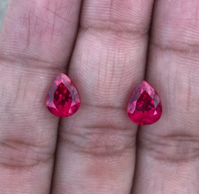 Lab Ruby Pear Cut 2 Piece 10X7.5 mm 6.75 Cts Pigeon Blood Ruby Corundum Loose - Image 2 of 4