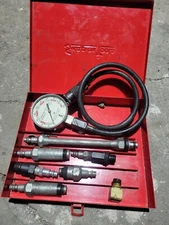 SNAP-ON TOOLS AUTOMOTIVE ENGINE COMPRESSION GUAGE TEST SET KR-122 USA 18586-1