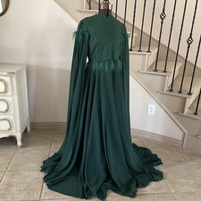 Modanisa Emerald Green Modest Ball Gown Maxi Dress Size 10 Refka Chiffon Feather