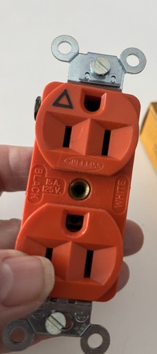 Hubbell Duplex Orange 15A 125V Receptacle w/Isolated Ground IG-5262 USA Made - Picture 7 of 10