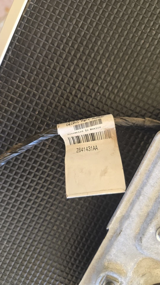 07-2013 Chevy Silverado - Sierra Rear Sliding Window Motor - GM (20853408) OEM - Image 4 of 4