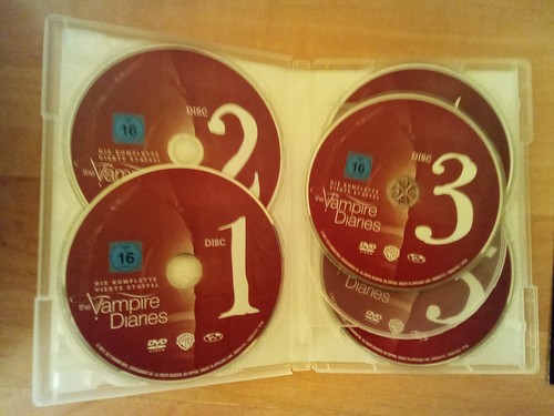 Serie: "The Vampire Diaries" - Staffel 4 (DVDs) - Bild 2 von 3