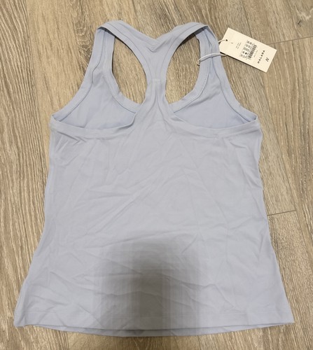 Tops - Picture 2 of 4