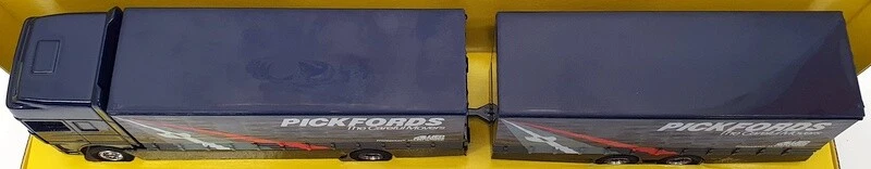 Corgi 1/64 Scale TY87006 - DAF 95' Short Wheel Base & Close Couple Trailer - Image 3 of 4