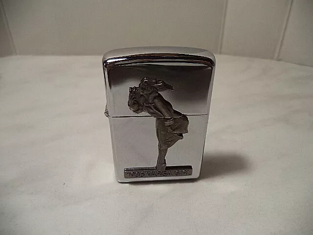 ZIPPO LIGHTER VARGA GIRL 1935 LIMITED EDITION 1993 NEW