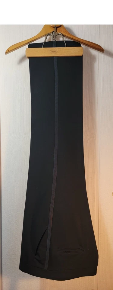 PRECIOSO ESMOQUIN LANVIN OF PARIS NEIMAN MARCUS PARA HOMBRE 40R 36x31 EXCELENTE ESTADO Foto 2 de 4