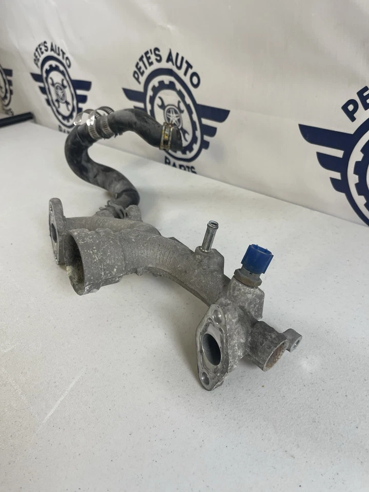 Nissan 370Z Infiniti G37 VQ37VHR 2009-2018 salida trasera tubo de refrigerante derivación Foto 3 de 4