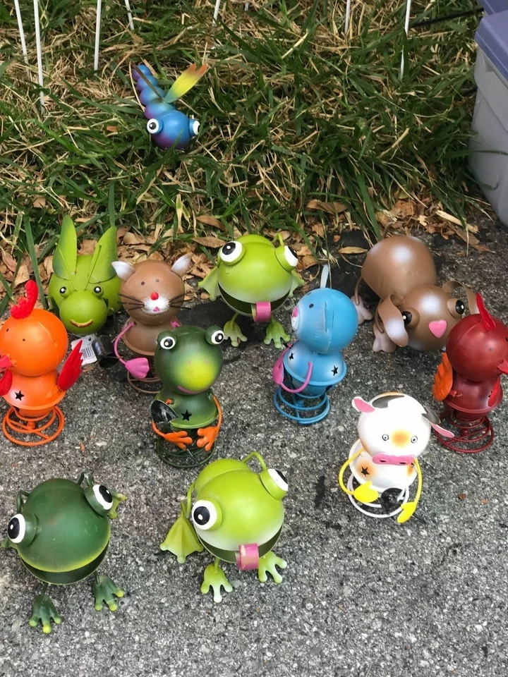 12 piezas DIVERTIDOS palos de jardín de metal para patio Foto 2 de 4