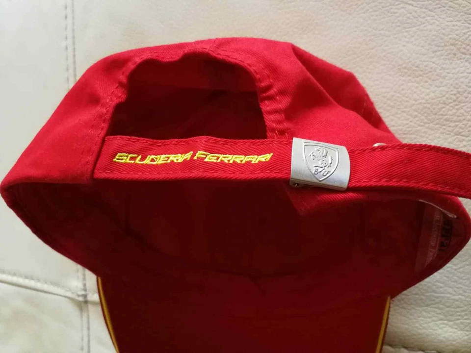 Fernando Alonso F1, Scuderia Ferrari F1, original signed baseball cap II. - Image 2 of 4